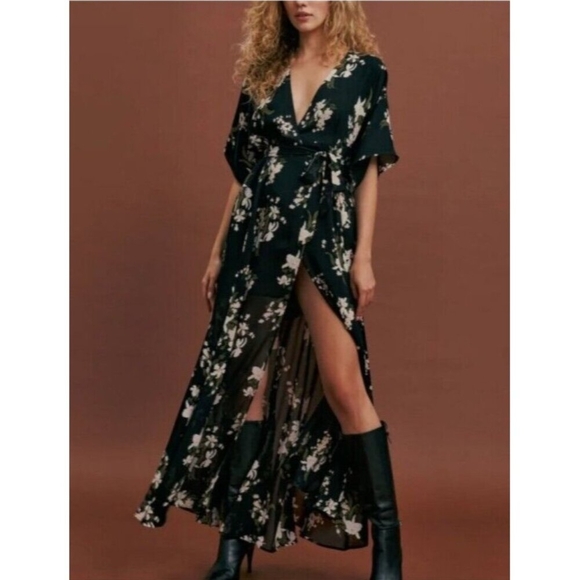 Reformation Wrap Dress floral print Size 4 - Picture 13 of 15